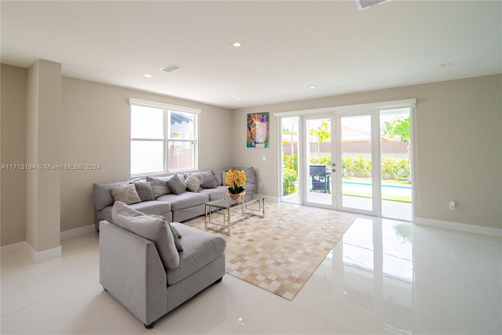 3655 SW 26th St # 3655