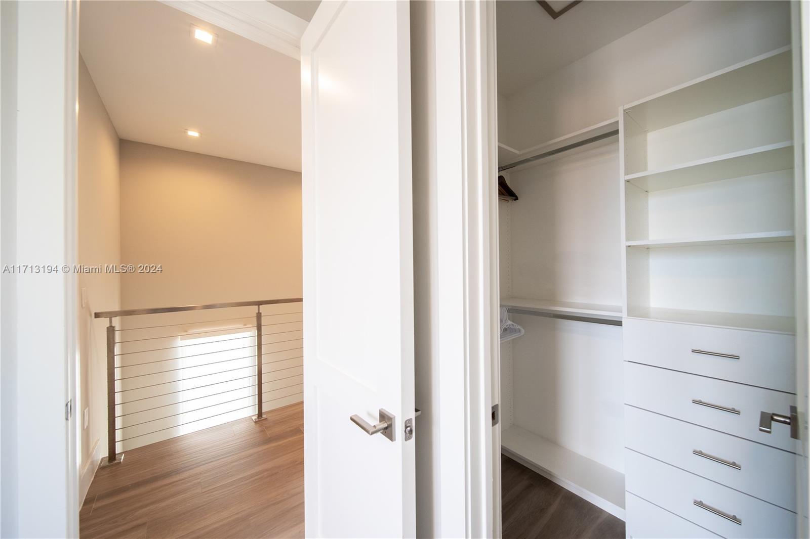 3655 SW 26th St # 3655