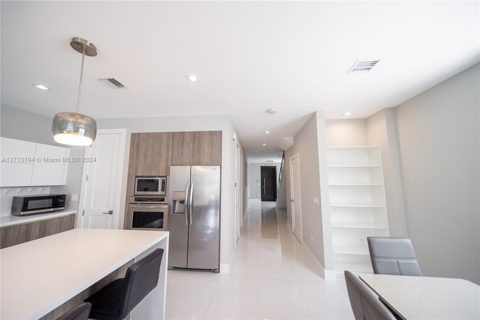 3655 SW 26th St # 3655