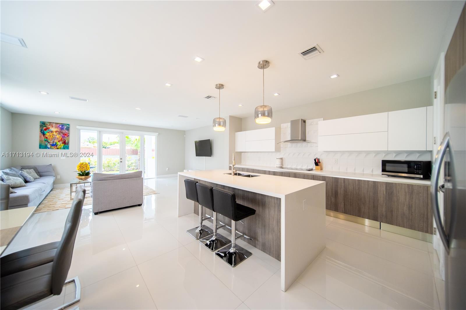 3655 SW 26th St # 3655