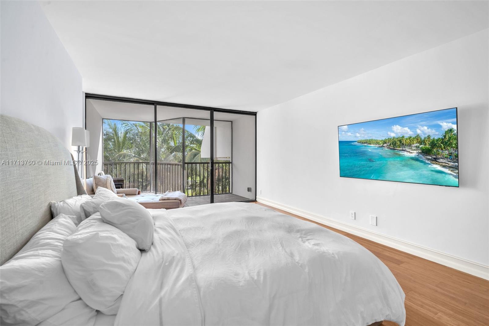 20353 W Country Club Dr Unit: TH18 (Fully Renovated)