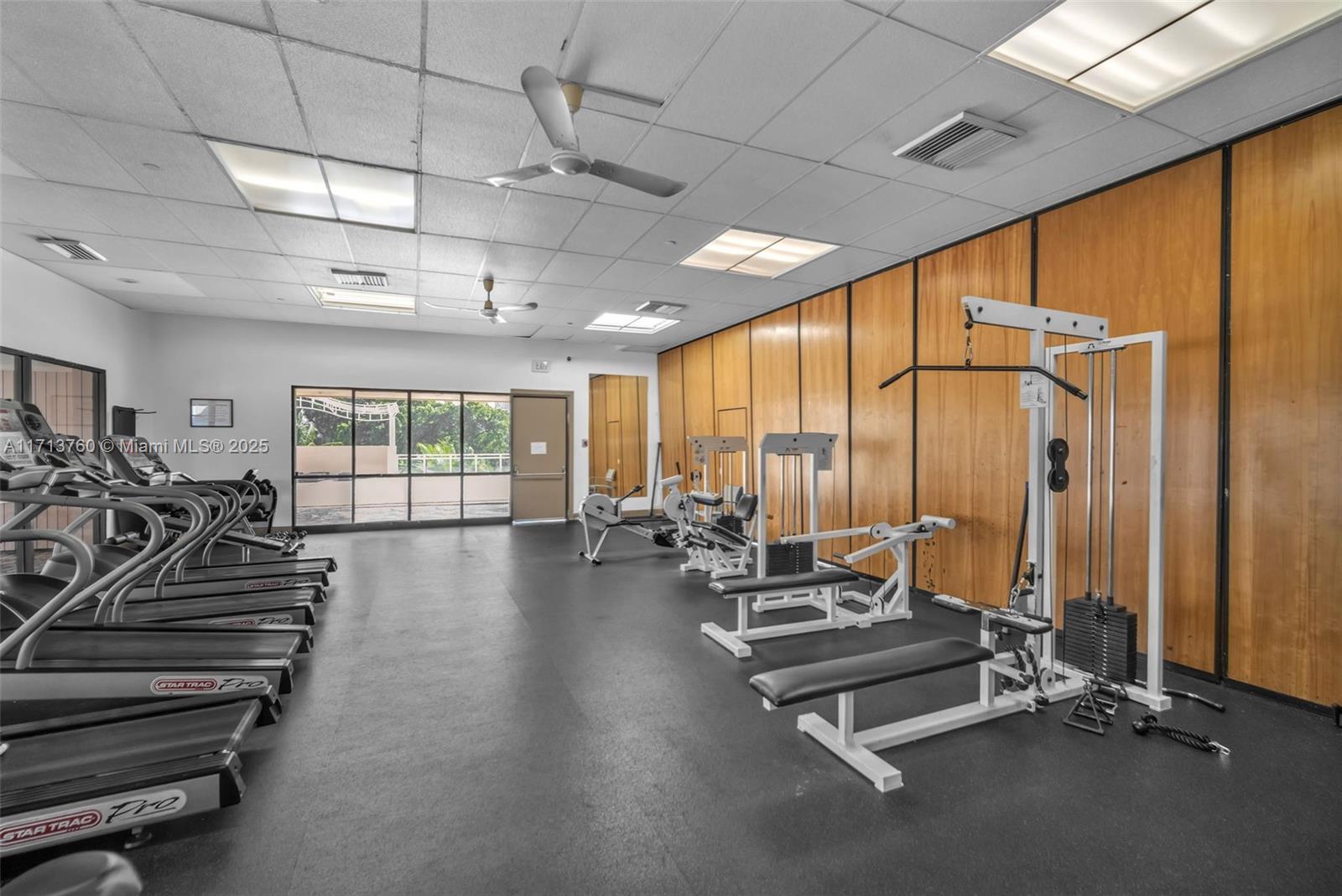 20353 W Country Club Dr Unit: TH18 (Fully Renovated)