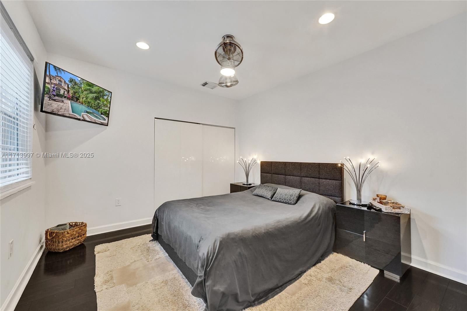 19413 38th Ct
