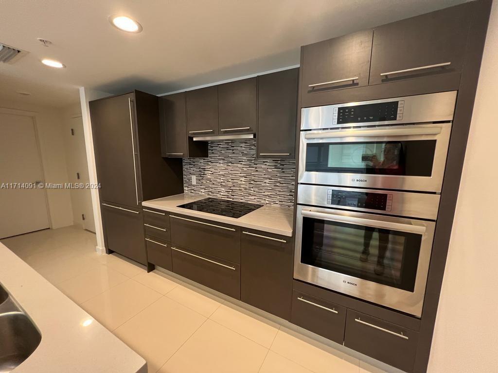 7875 NW 107th Ave # 201