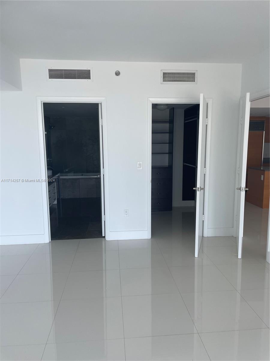 495 Brickell Ave # 2007