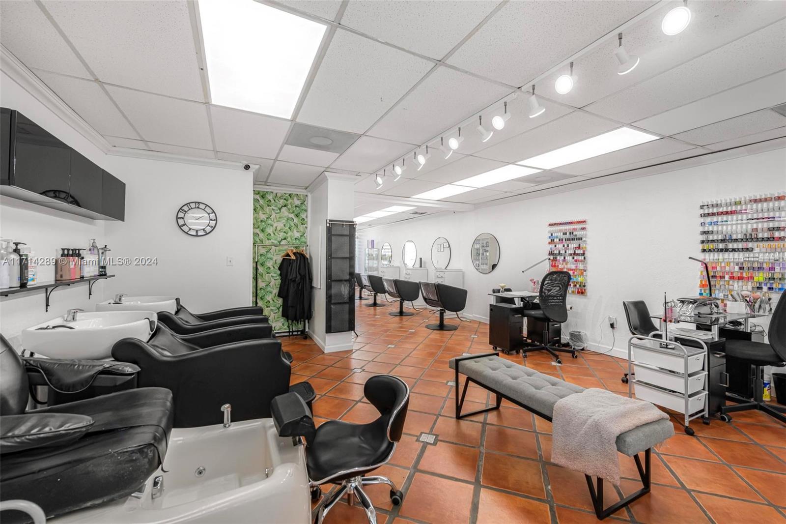 957 SW 87th Ave