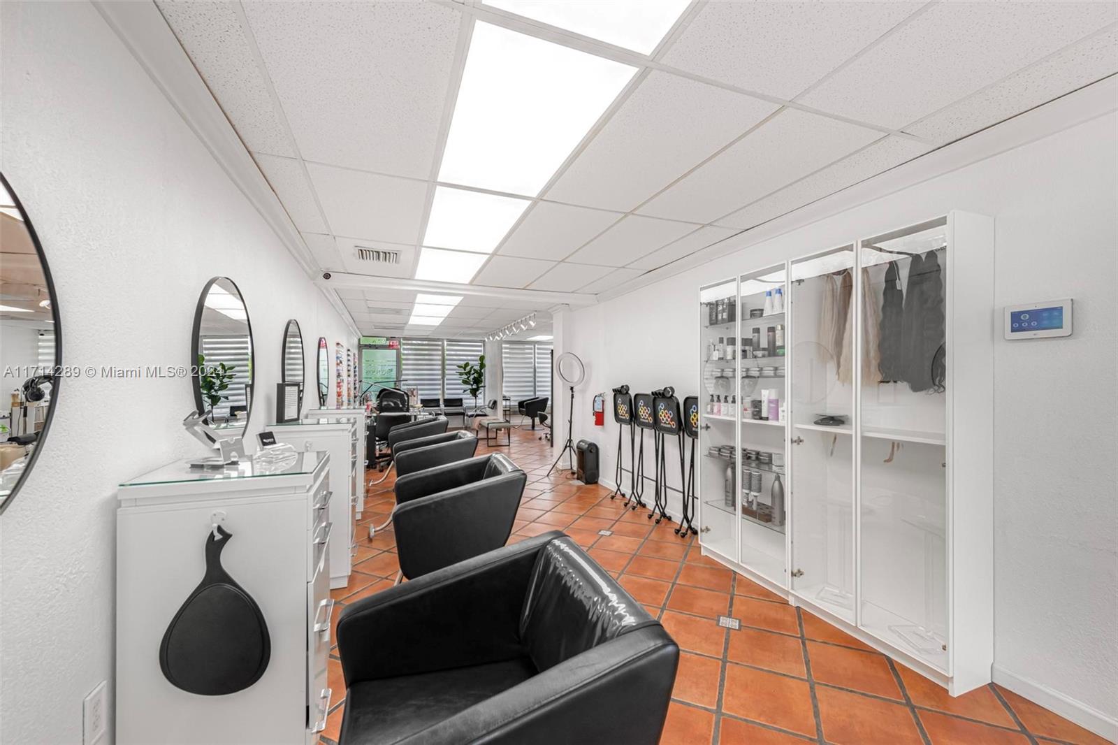 957 SW 87th Ave