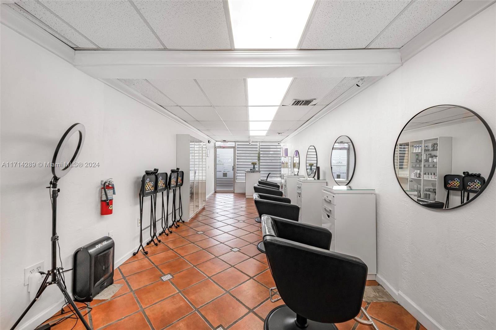 957 SW 87th Ave