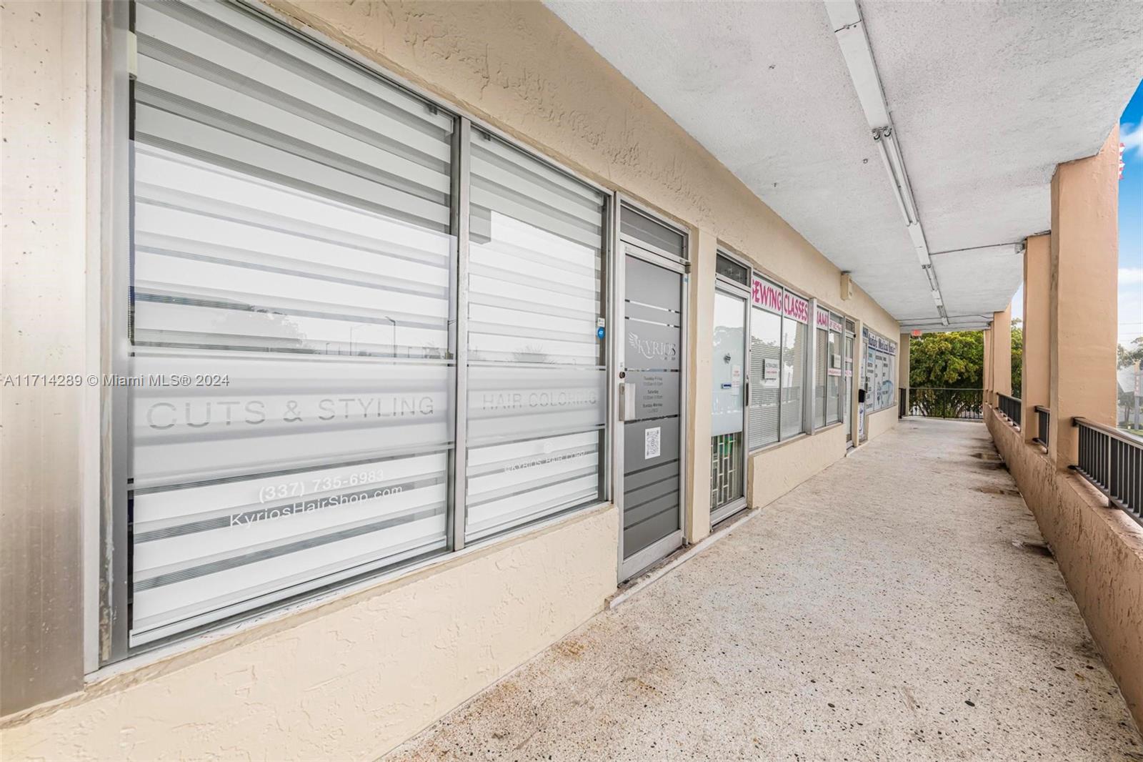 957 SW 87th Ave
