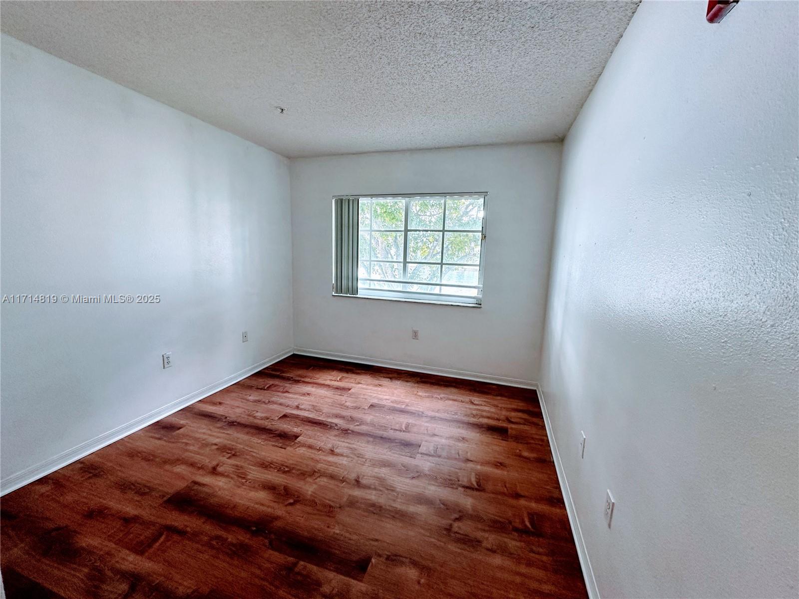 4520 NW 107 AV # 10 Unit: 208-10