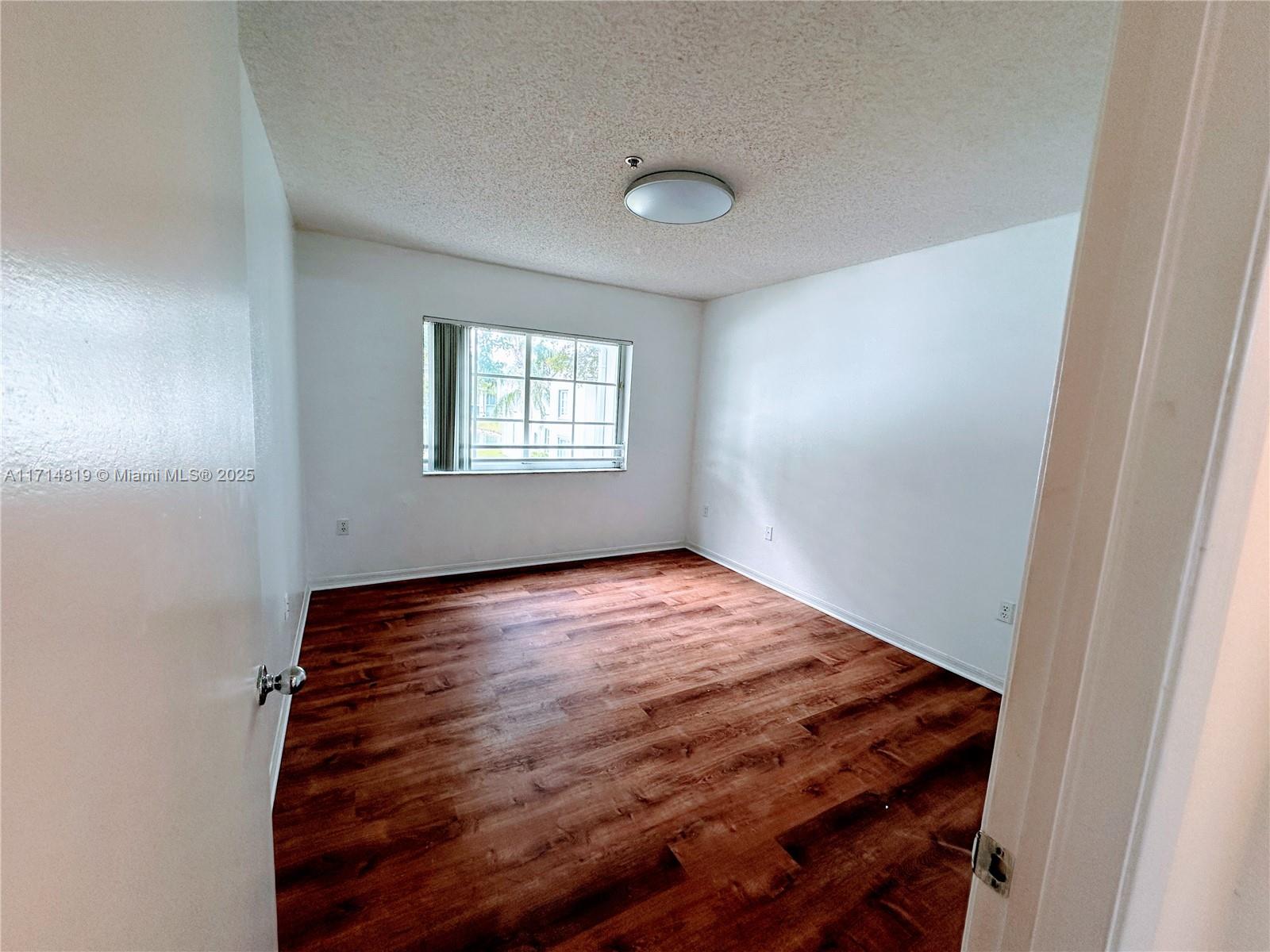 4520 NW 107 AV # 10 Unit: 208-10