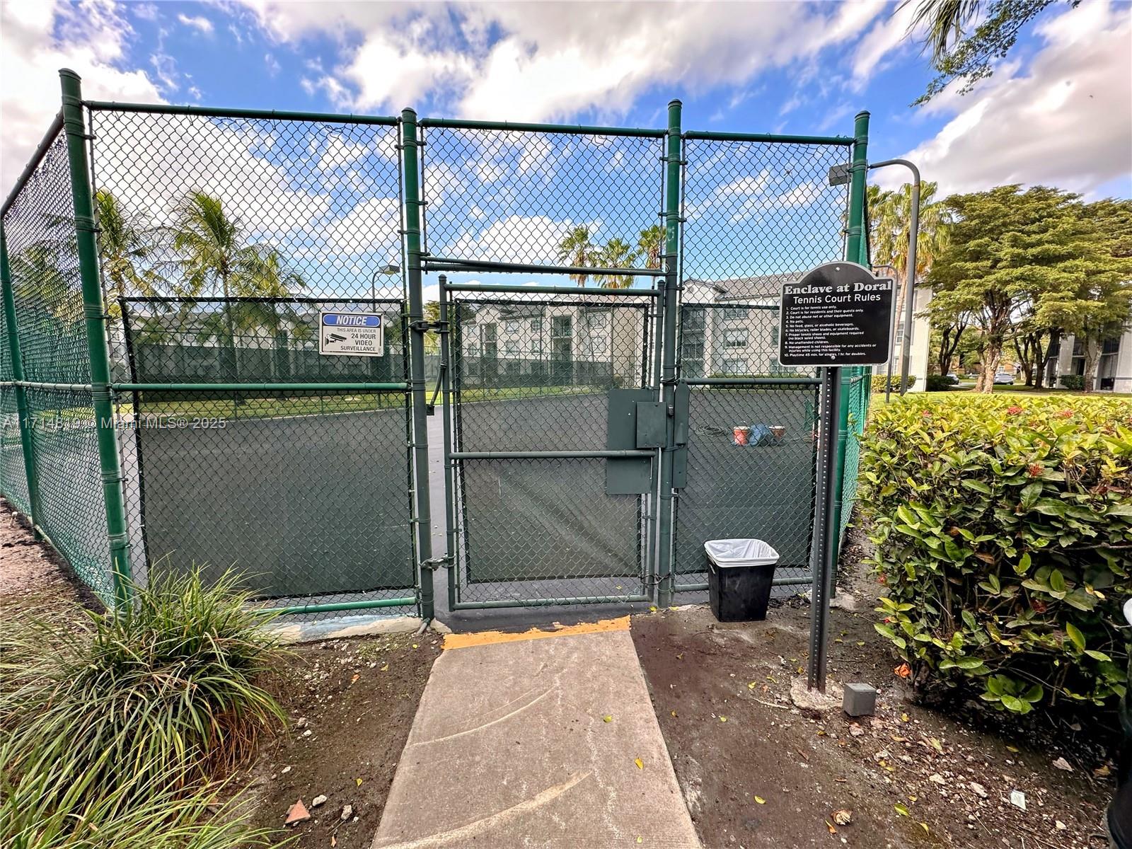 4520 NW 107 AV # 10 Unit: 208-10