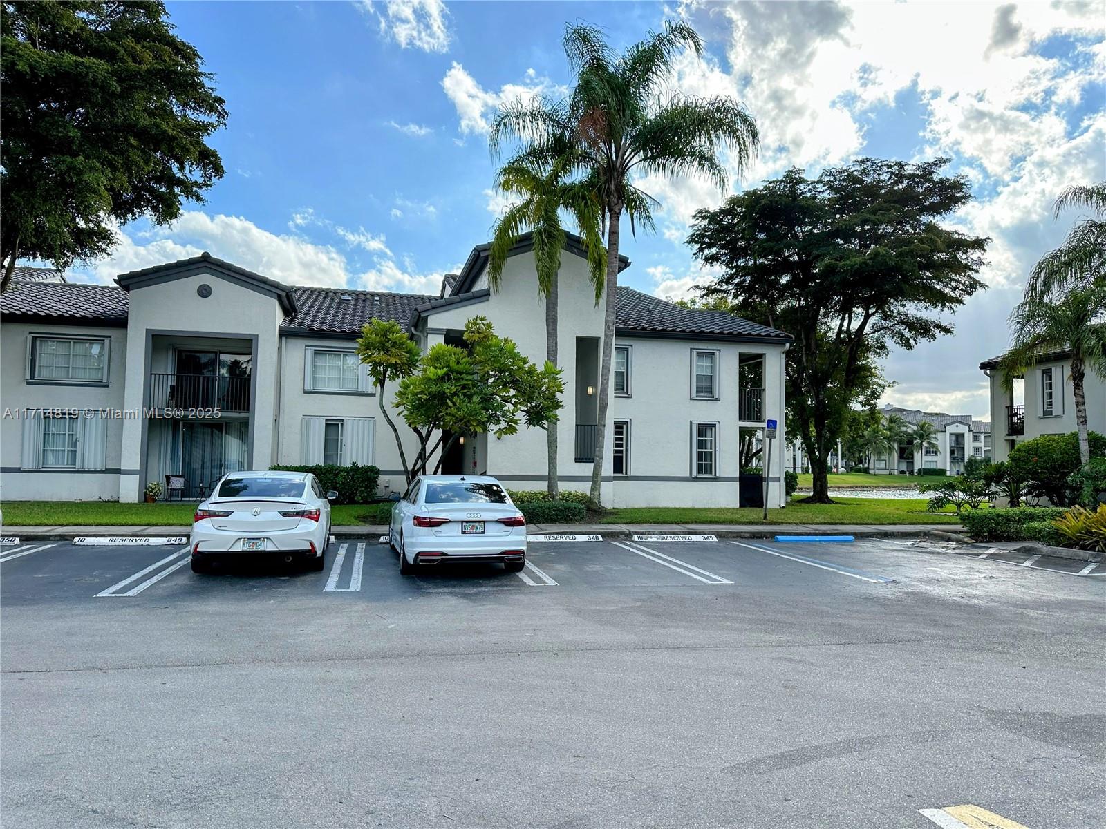 4520 NW 107 AV # 10 Unit: 208-10