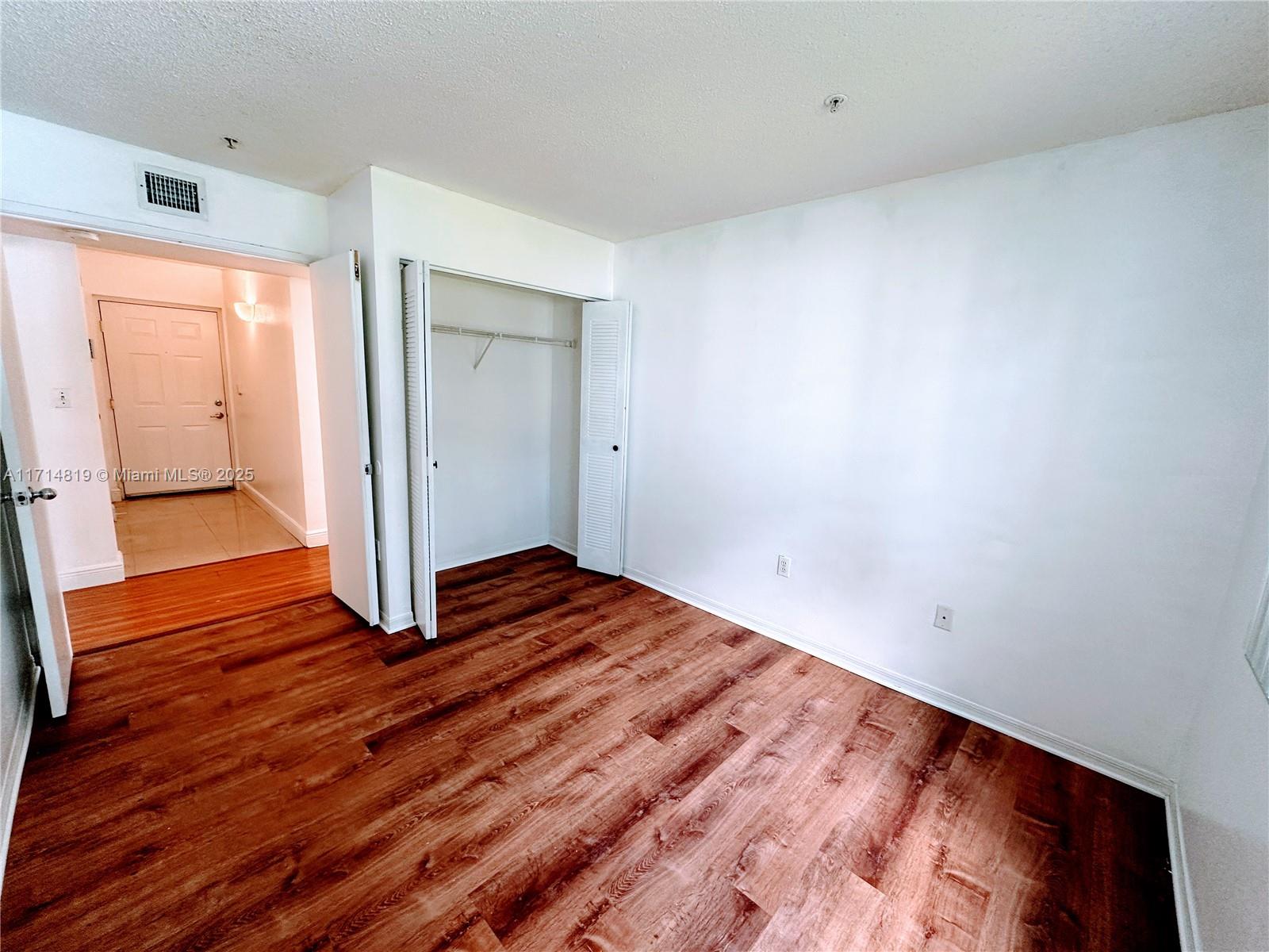 4520 NW 107 AV # 10 Unit: 208-10