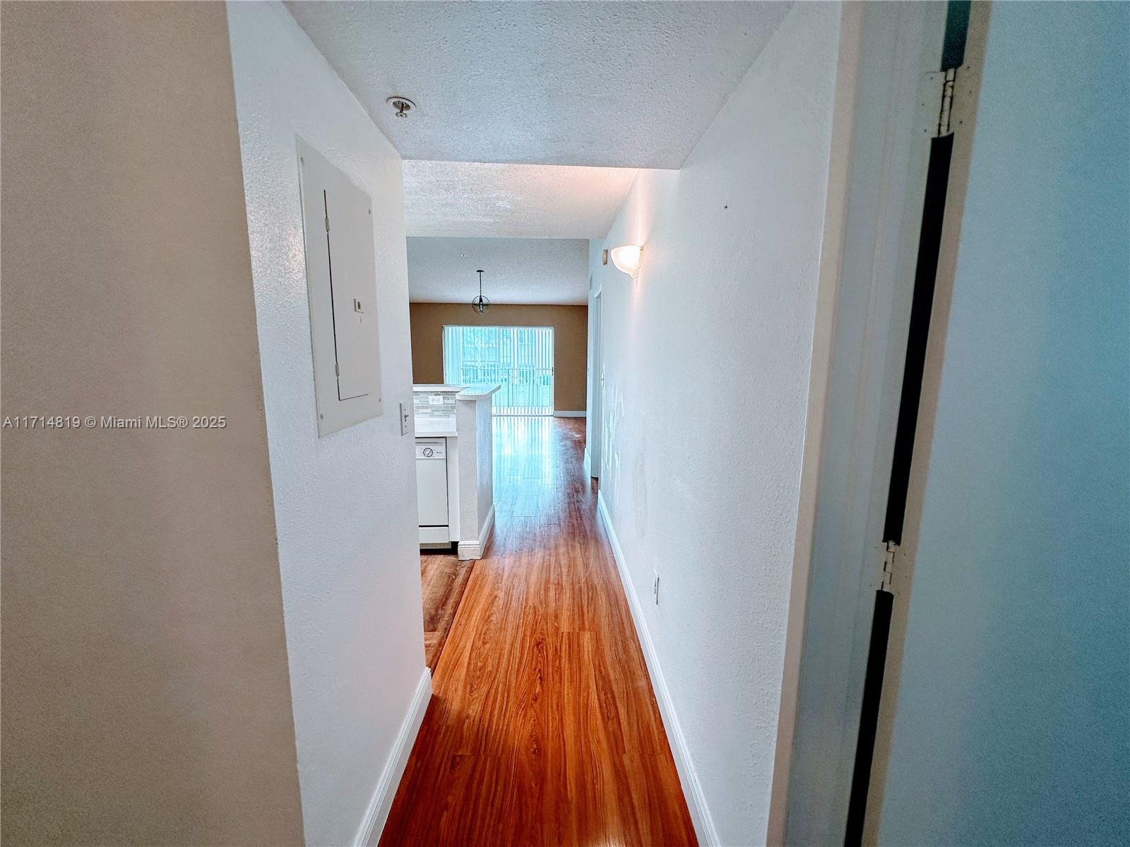 4520 NW 107 AV # 10 Unit: 208-10