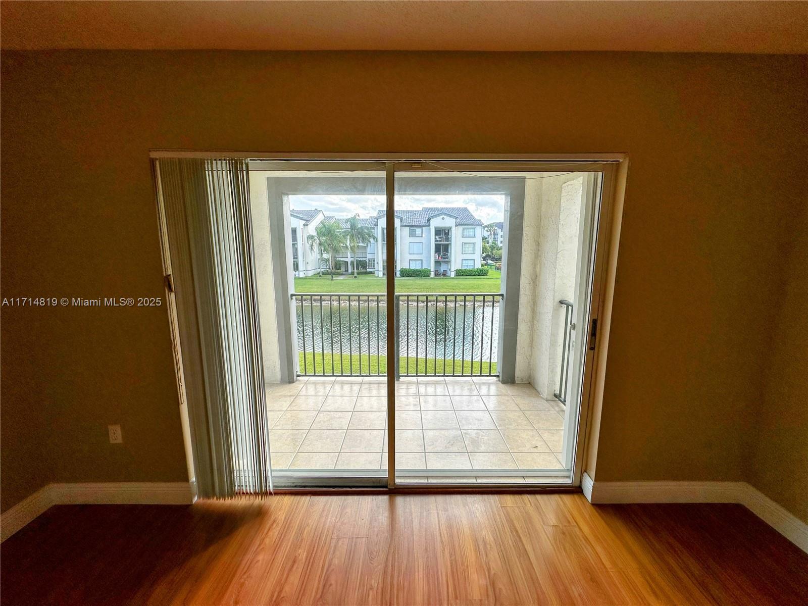 4520 NW 107 AV # 10 Unit: 208-10