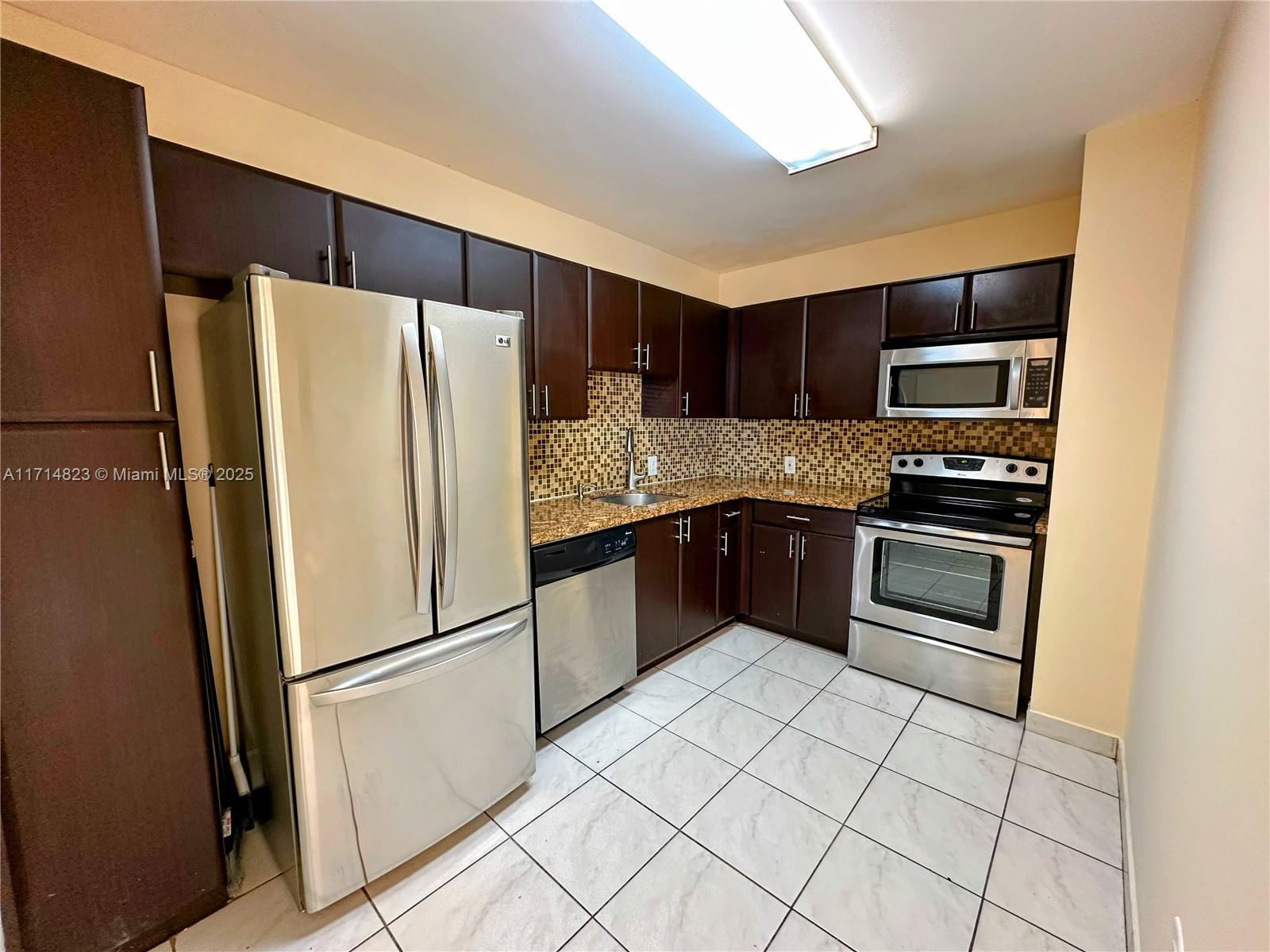 20100 W Country Club Dr # 1107