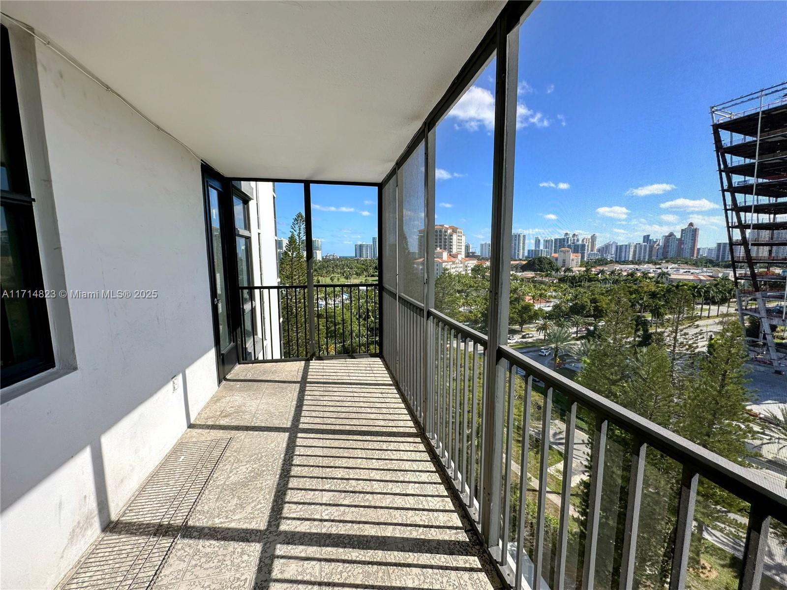 20100 W Country Club Dr # 1107