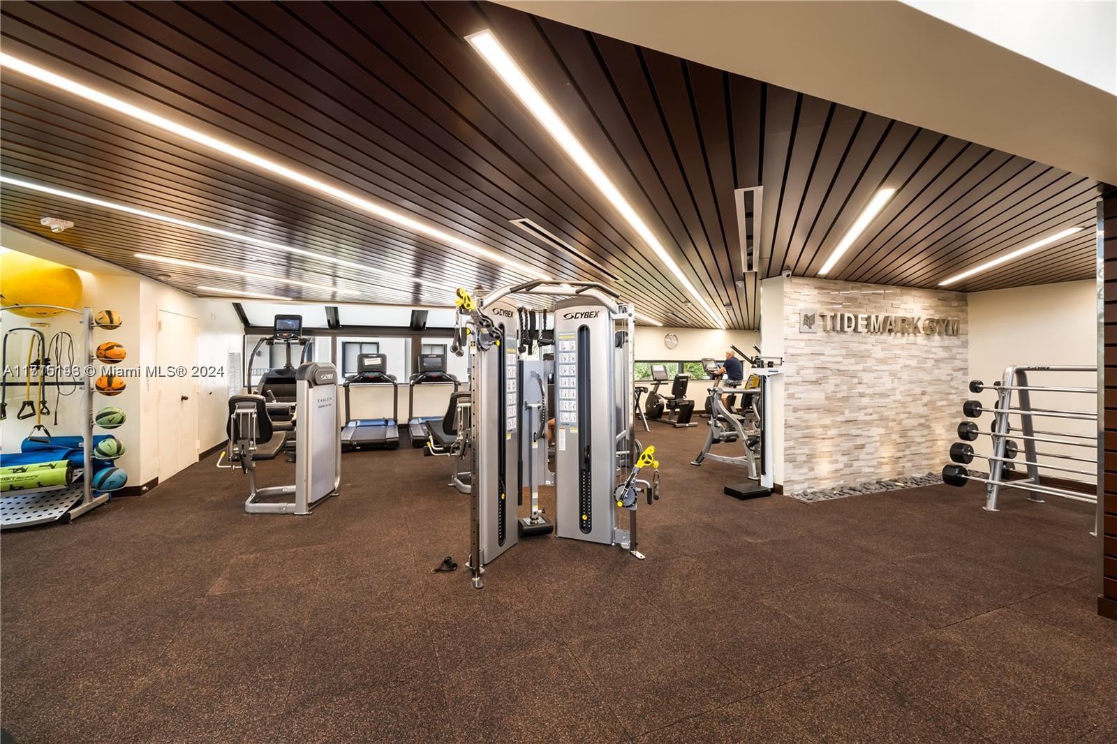 201 Crandon Blvd # 641