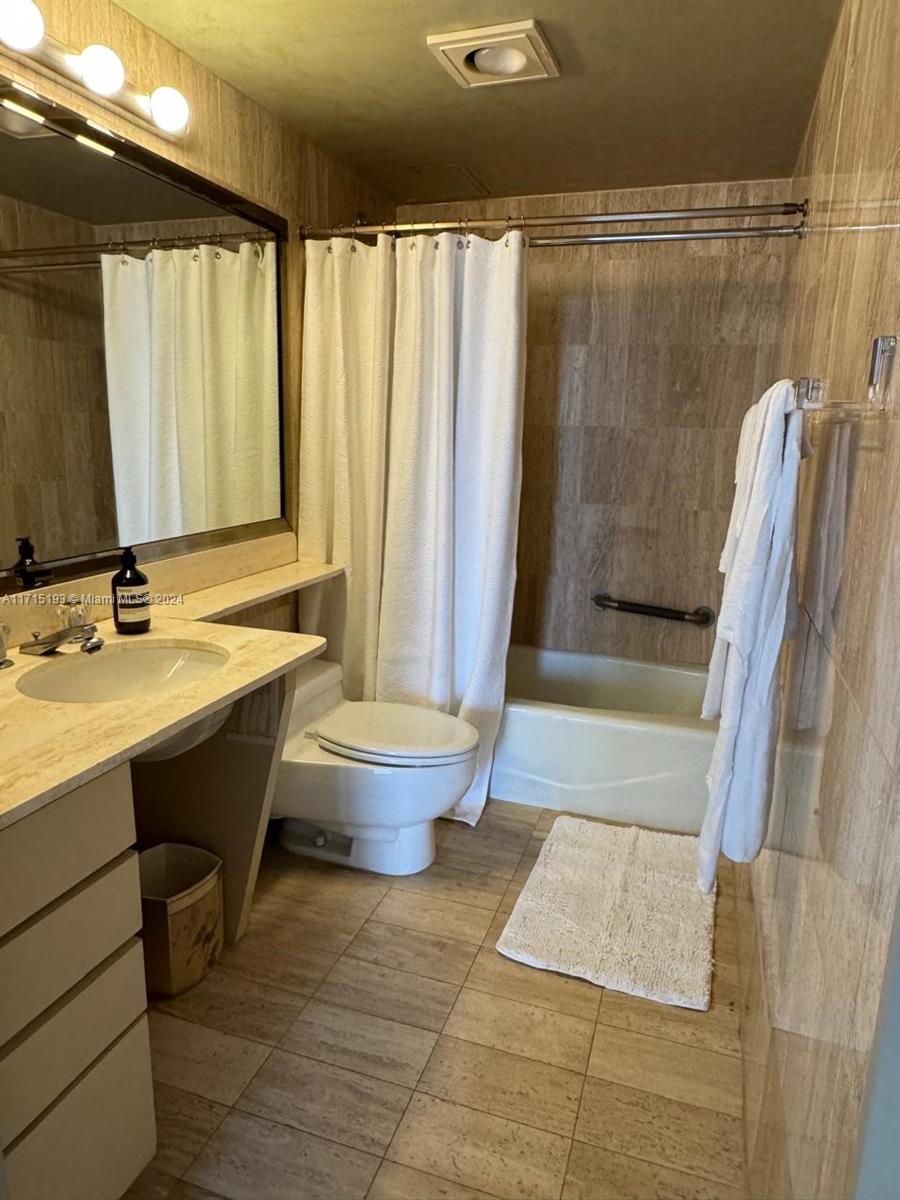 201 Crandon Blvd # 641