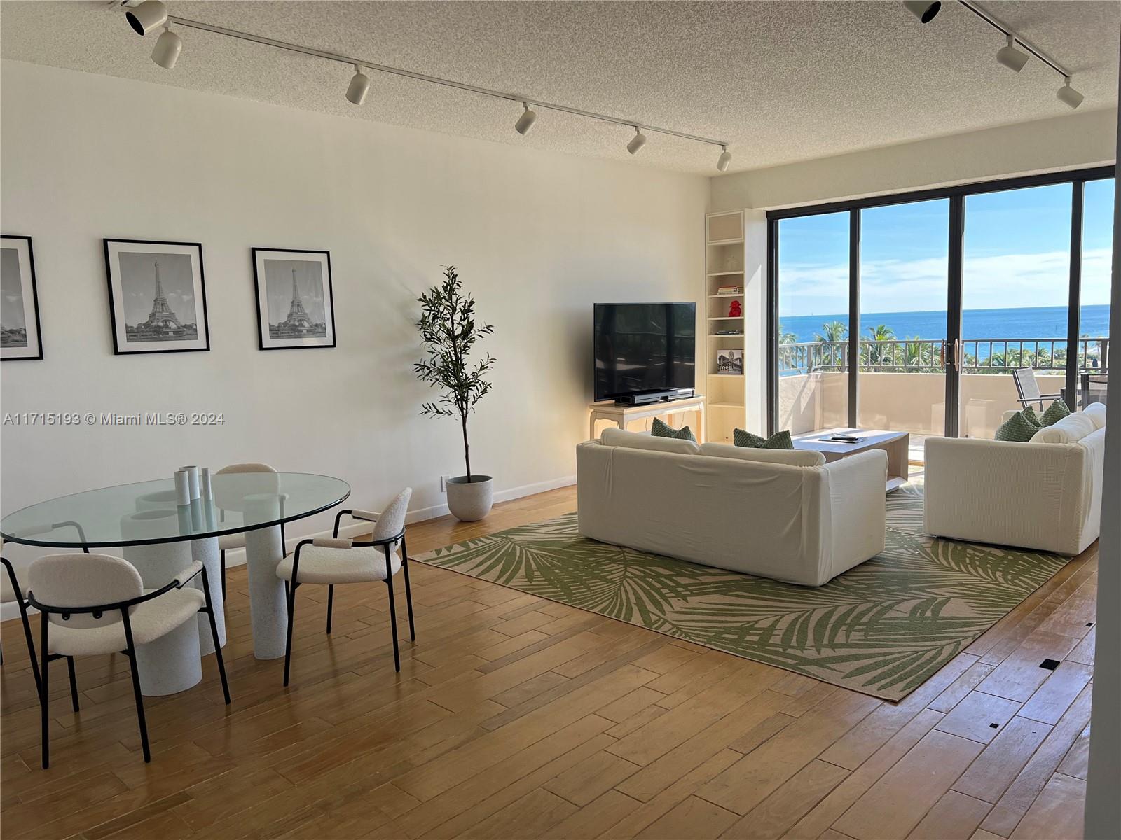 201 Crandon Blvd # 641