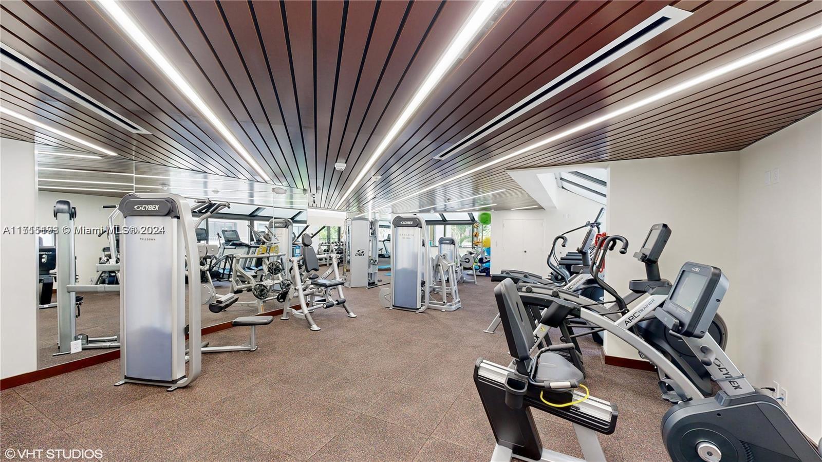 201 Crandon Blvd # 641