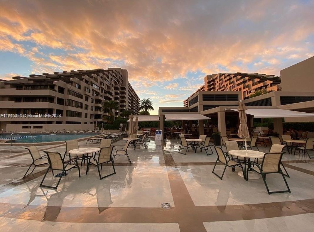 201 Crandon Blvd # 641