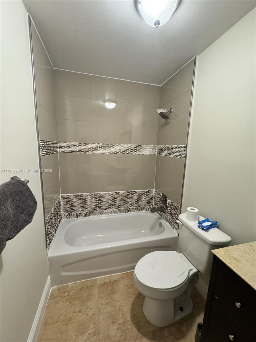 275 W 68th St # 108