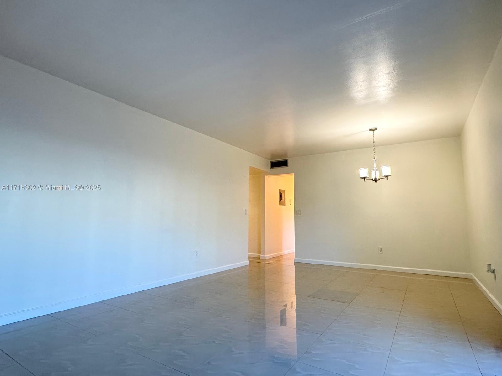 7765 SW 86th St # 102 Unit: F2-102