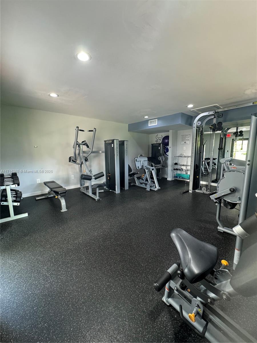 7765 SW 86th St # 102 Unit: F2-102