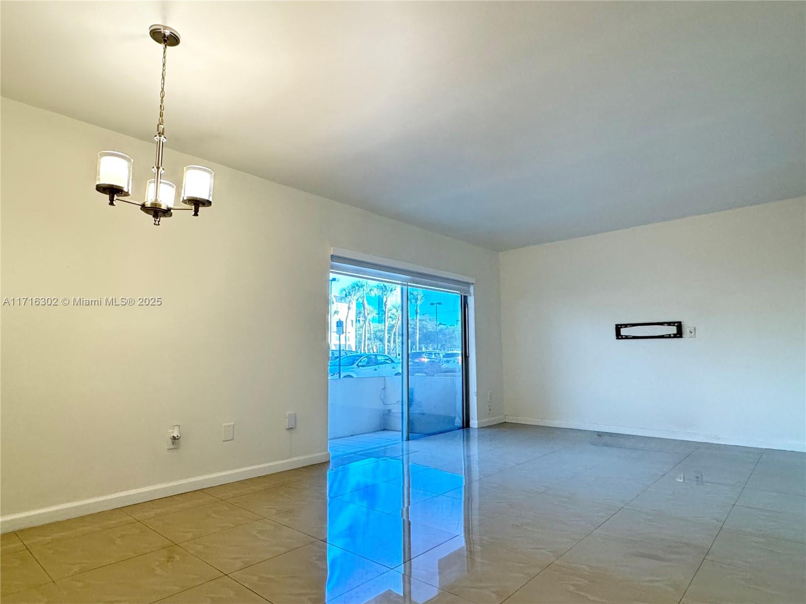 7765 SW 86th St # 102 Unit: F2-102