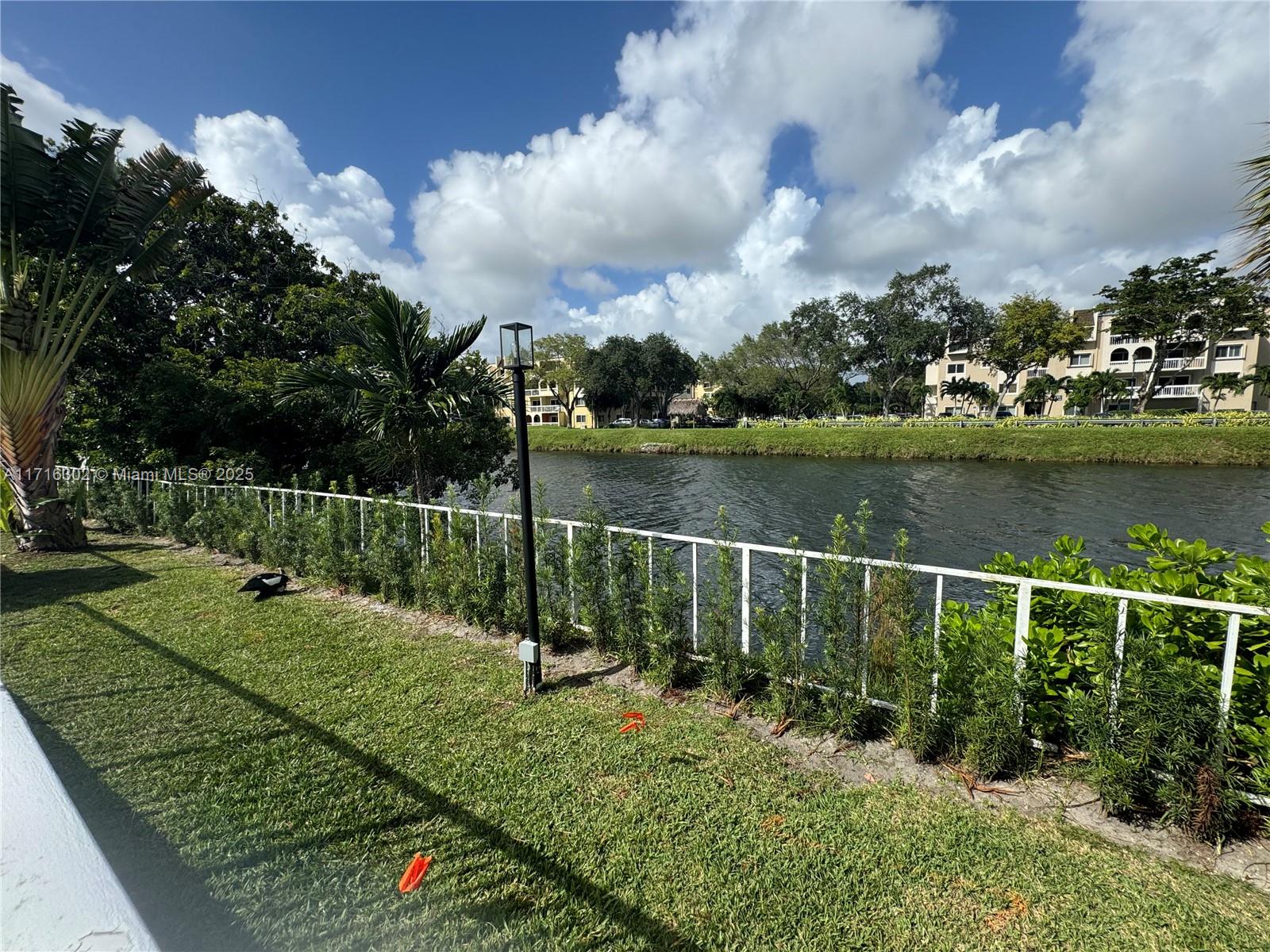 7765 SW 86th St # 102 Unit: F2-102