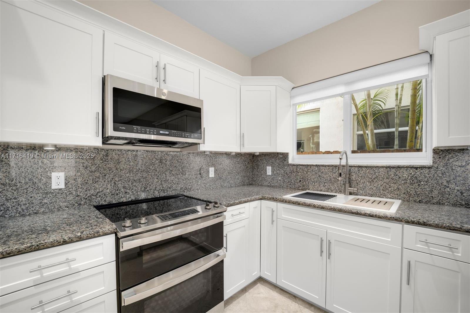 3035 Allamanda St # 3035