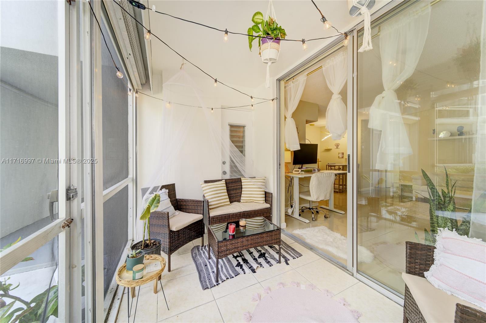 1040 SE 4th Ave # 128