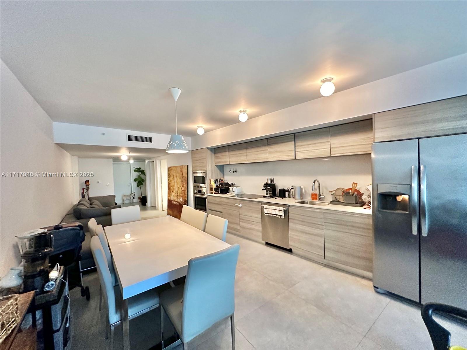 6620 Indian Creek Dr # 213