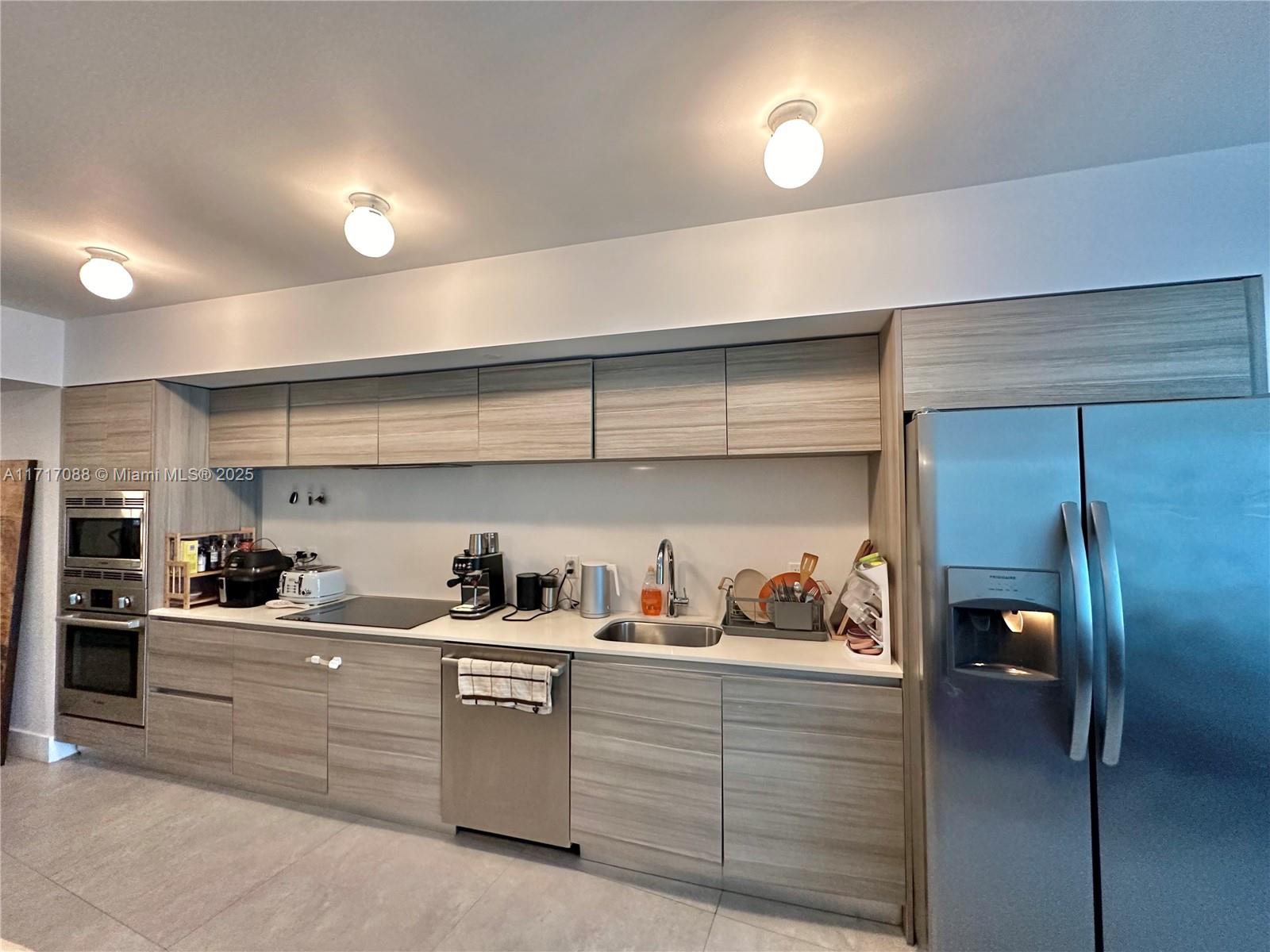 6620 Indian Creek Dr # 213