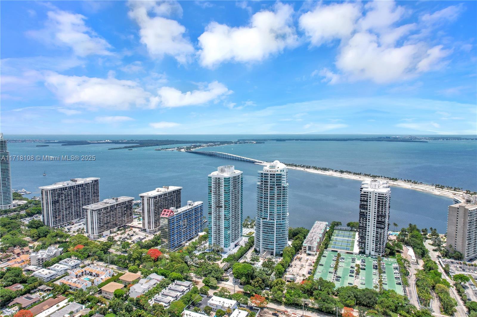 2101 Brickell Ave # 301