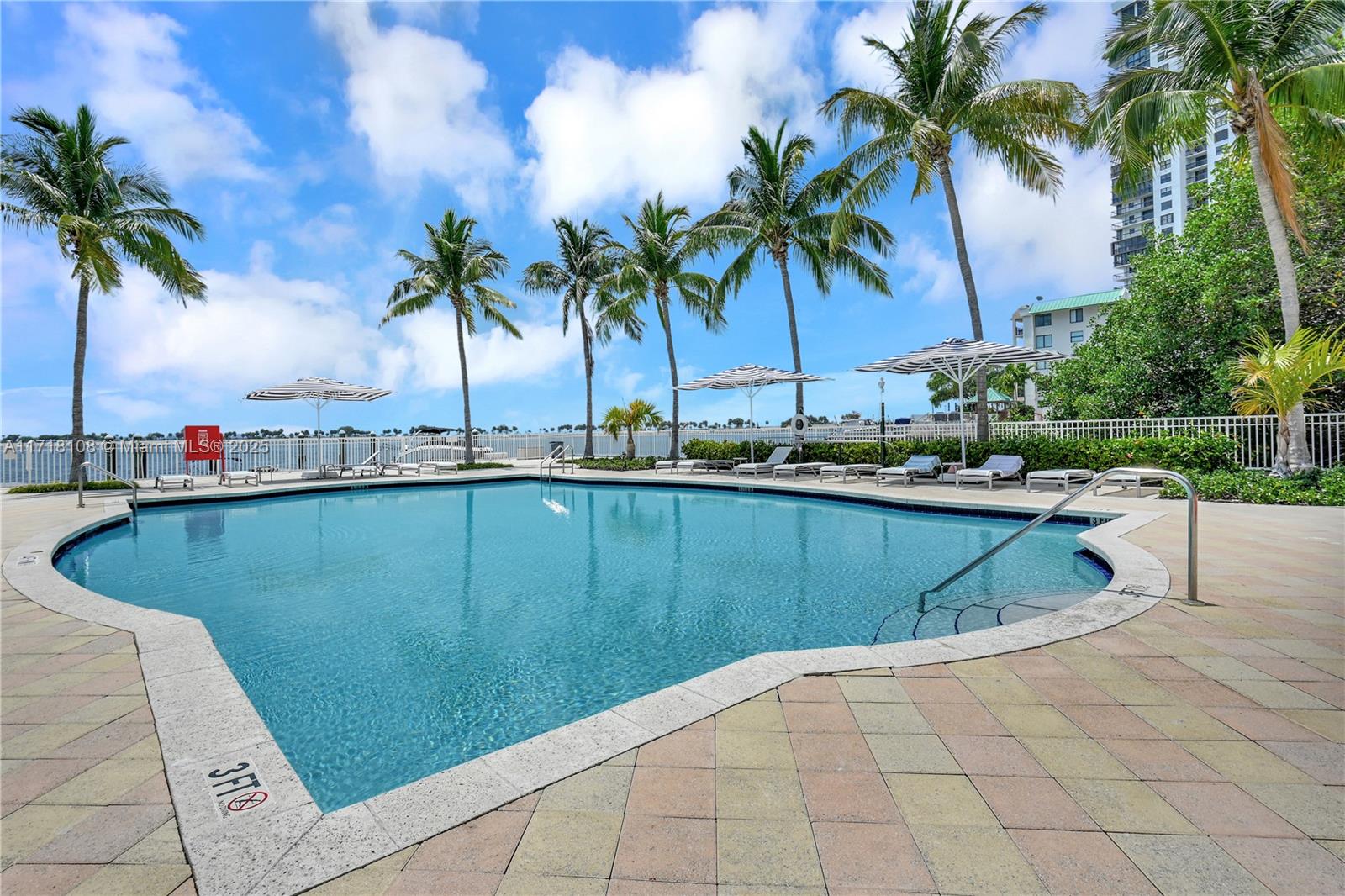 2101 Brickell Ave # 301