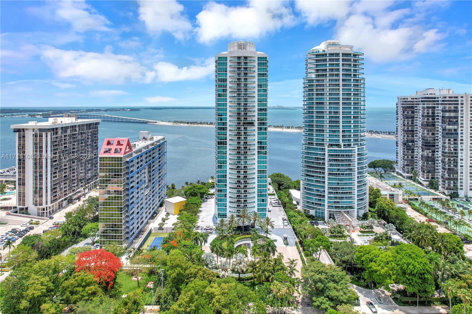 2101 Brickell Ave # 301