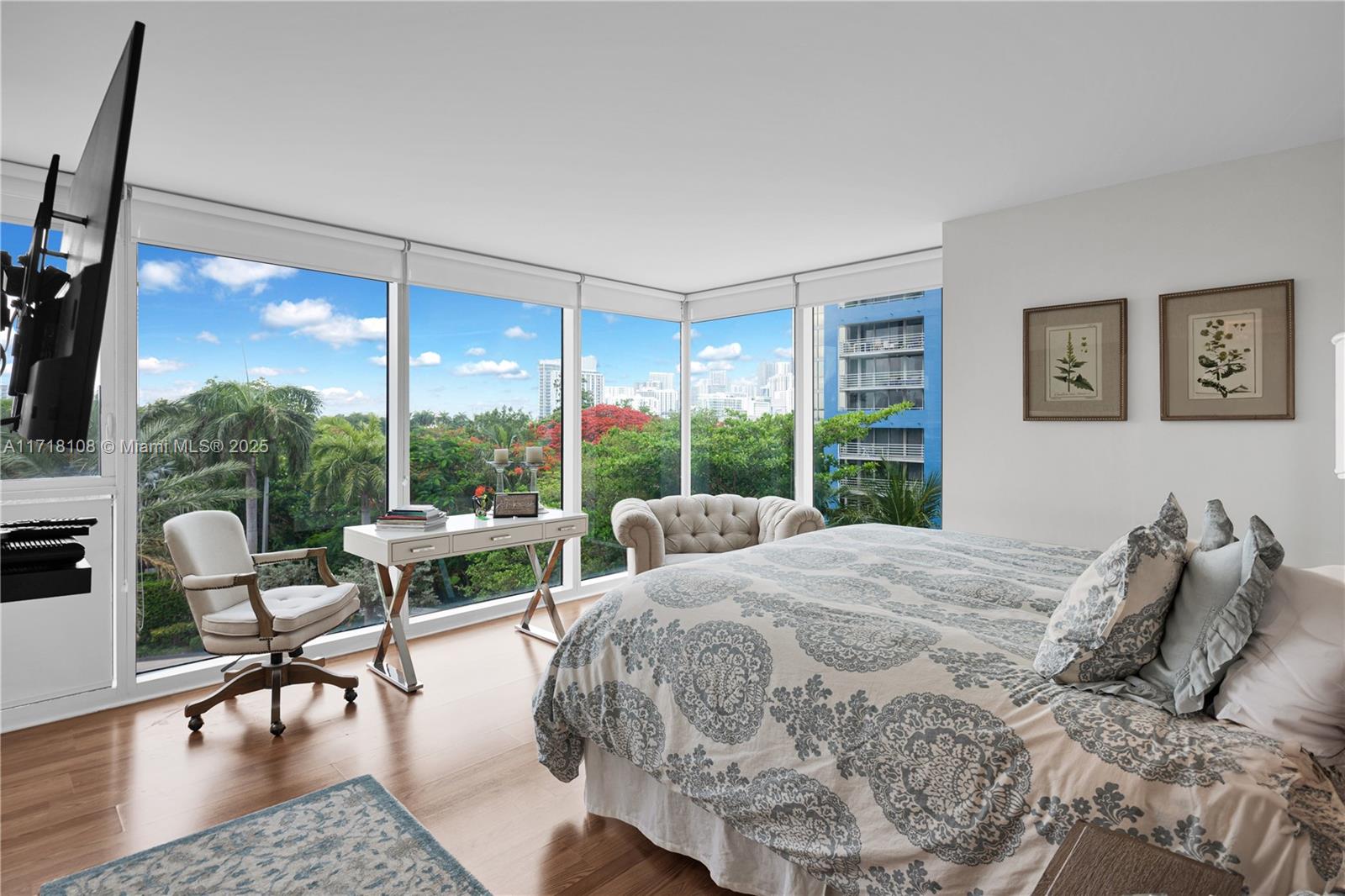 2101 Brickell Ave # 301