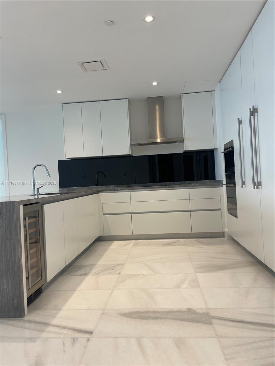 700 NE 26th Ter # 2103