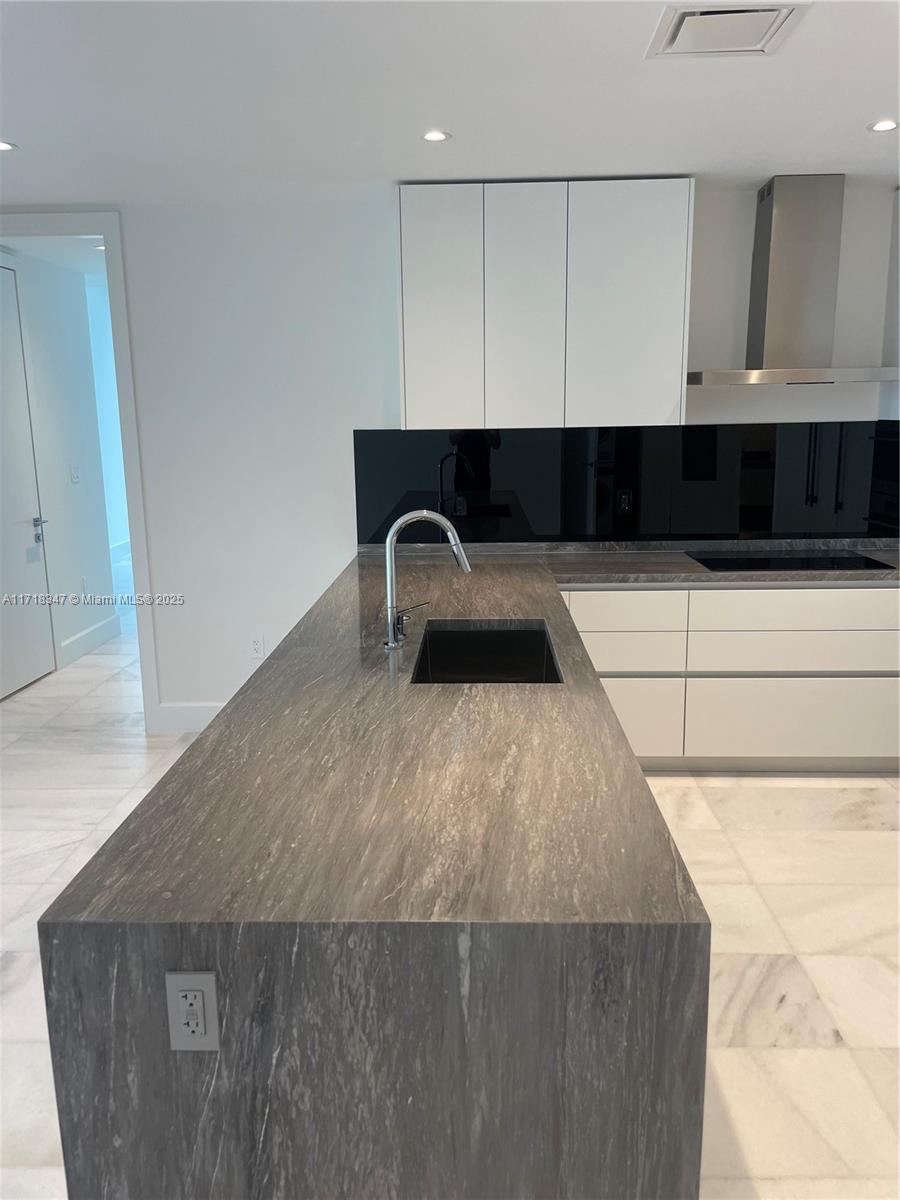 700 NE 26th Ter # 2103