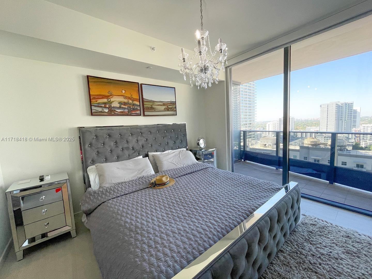 1000 Brickell Plz # 2011