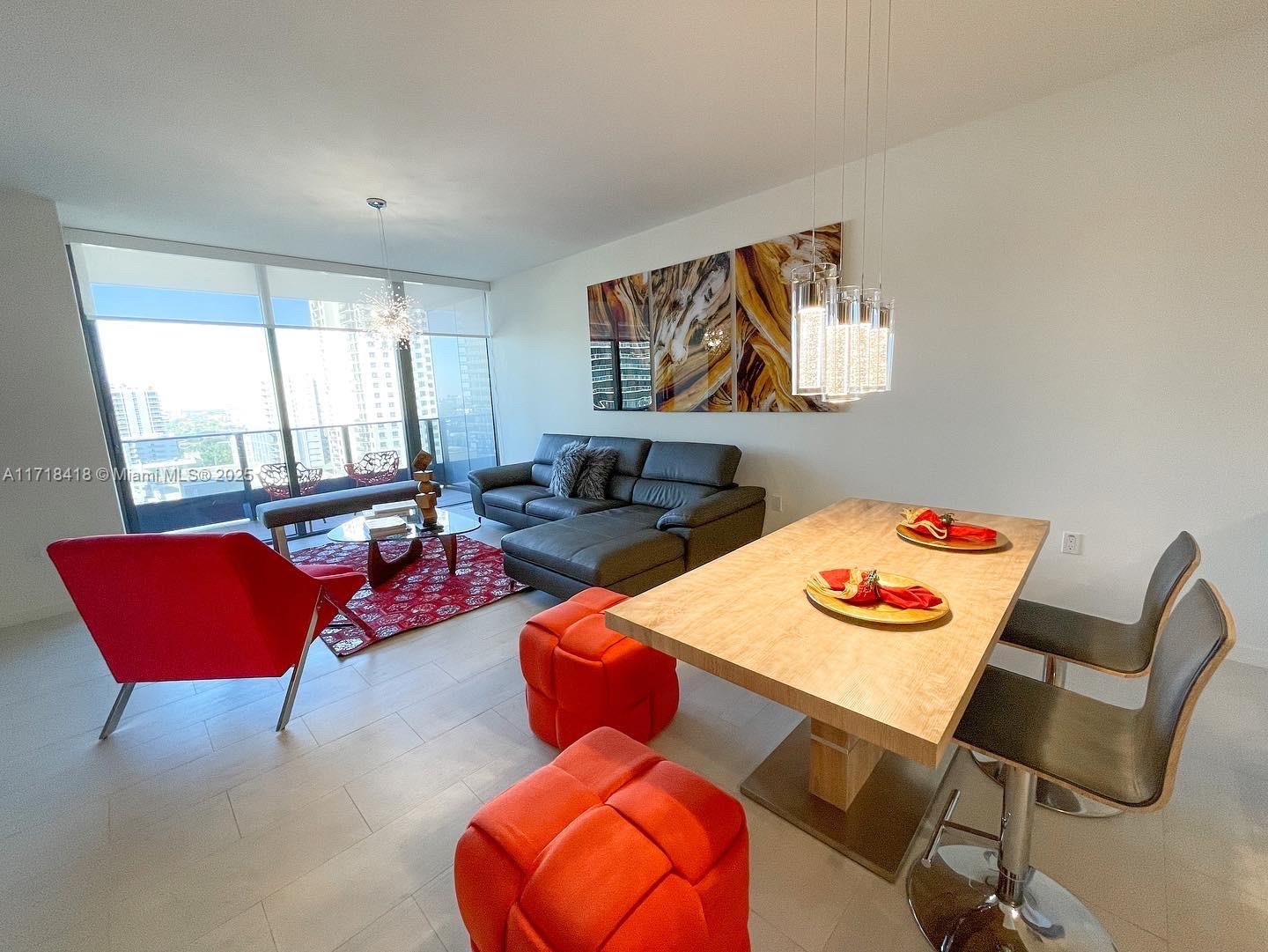1000 Brickell Plz # 2011