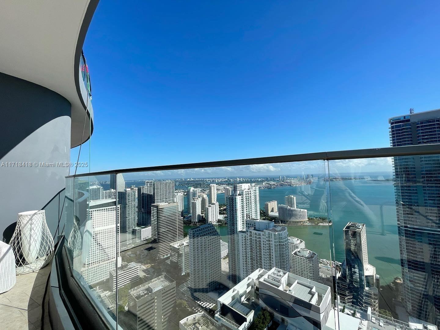 1000 Brickell Plz # 2011