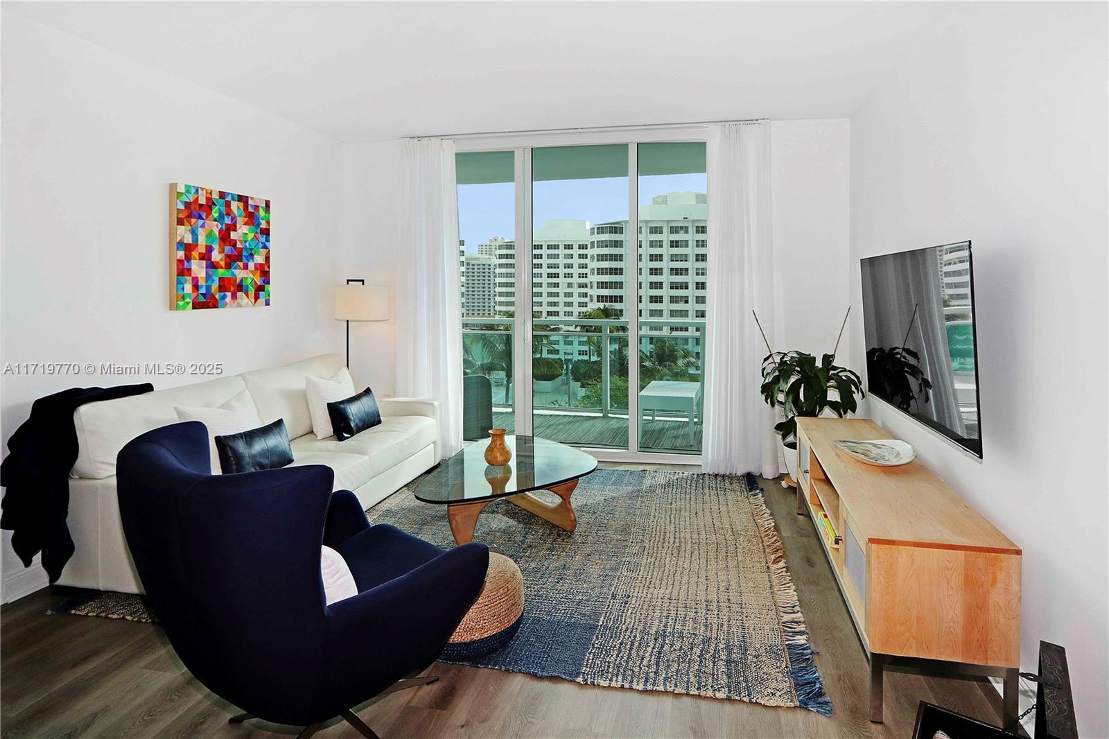 951 Brickell Ave # 1406