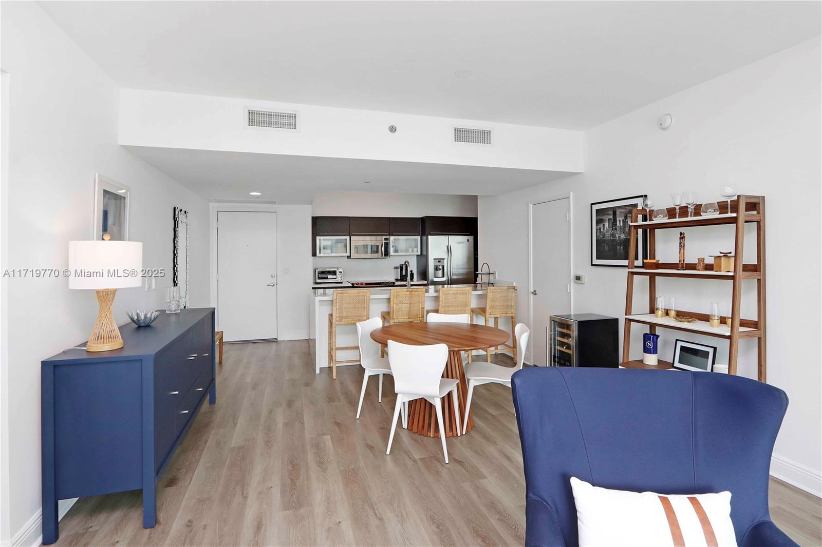 951 Brickell Ave # 1406