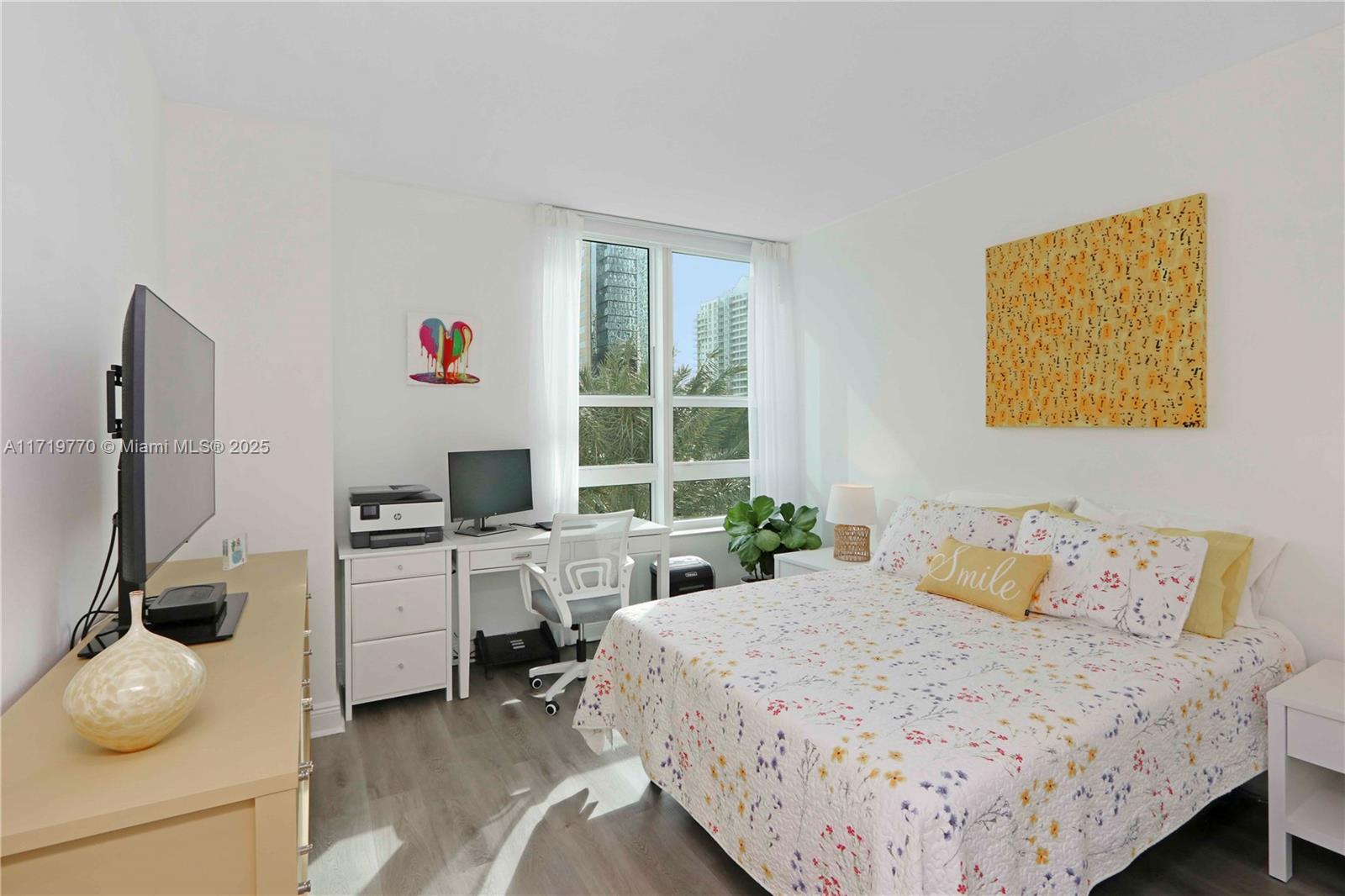 951 Brickell Ave # 1406