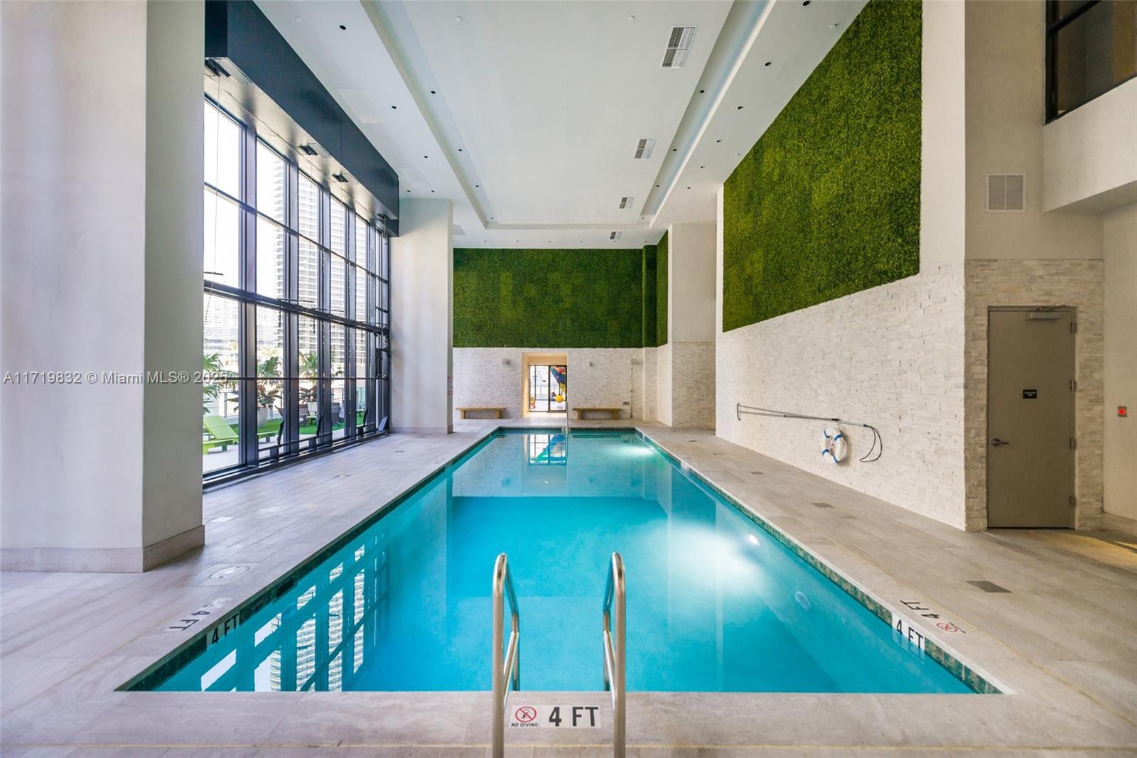 1010 Brickell Ave # 2911