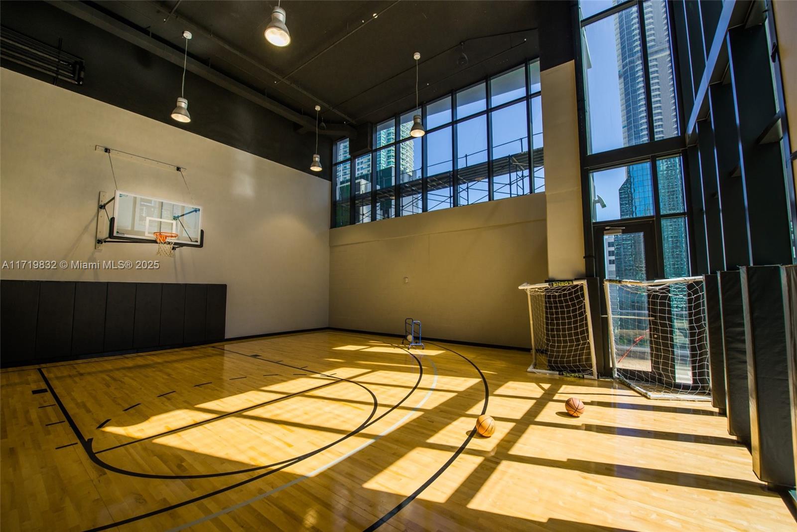 1010 Brickell Ave # 2911